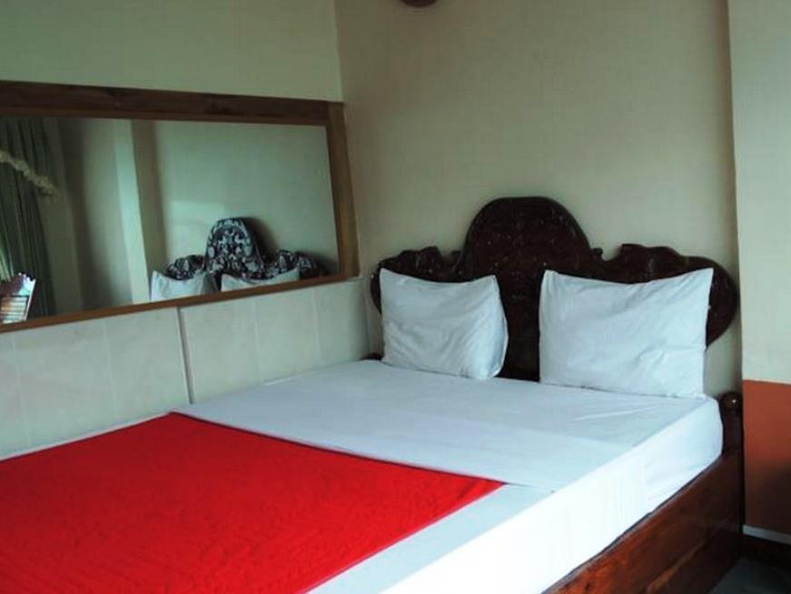 Thy Ny Hotel Battambang Eksteriør billede